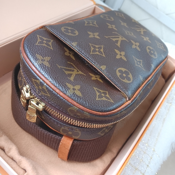 ✨️🔥Authentic EUC Louis Vuitton Pochette Monogram Gange Bumbag - Picture 8 of 17